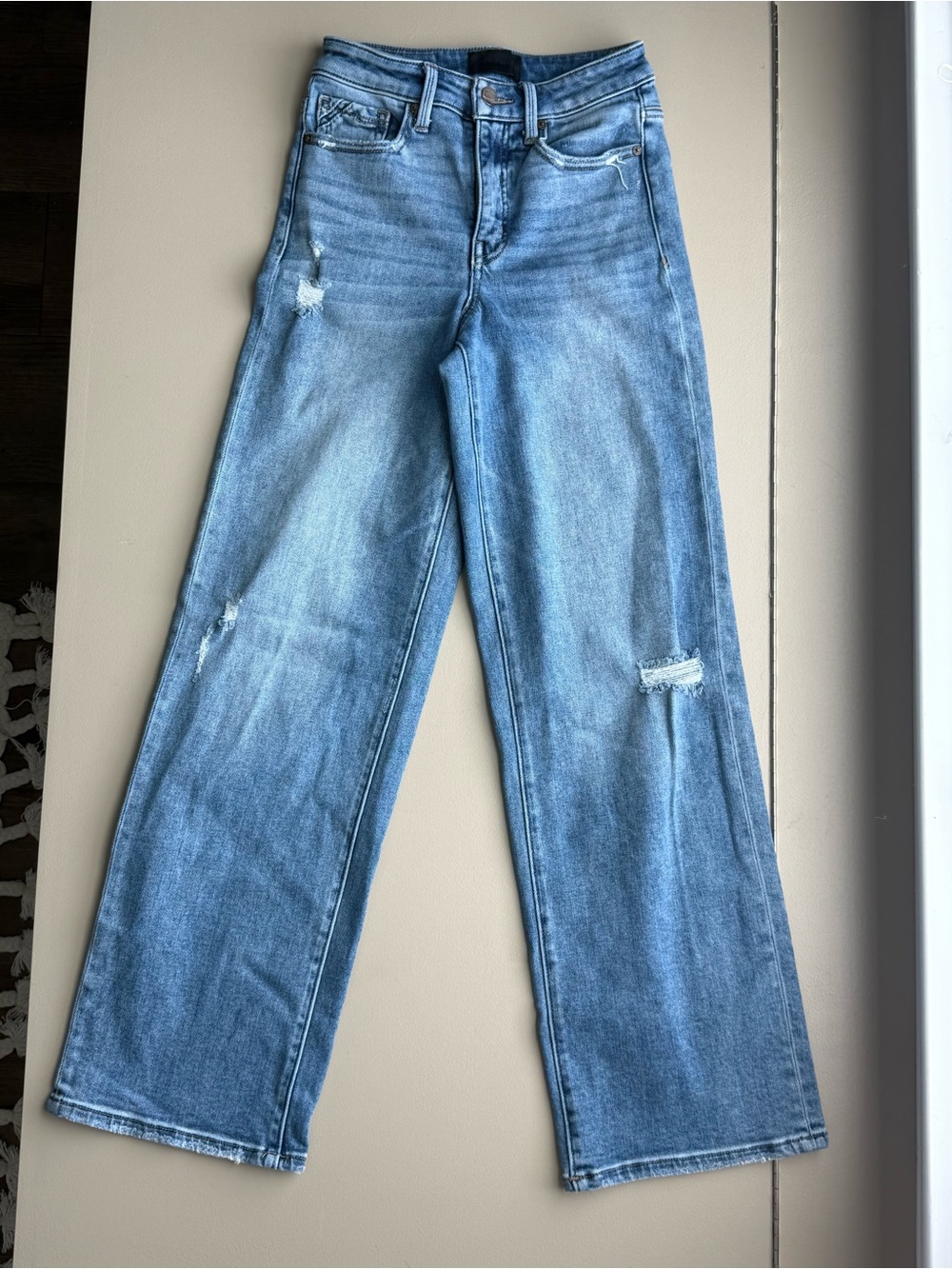Buckle Black Wide Leg Jeans Women’s 26x32 High Rise Distressed Light Wash